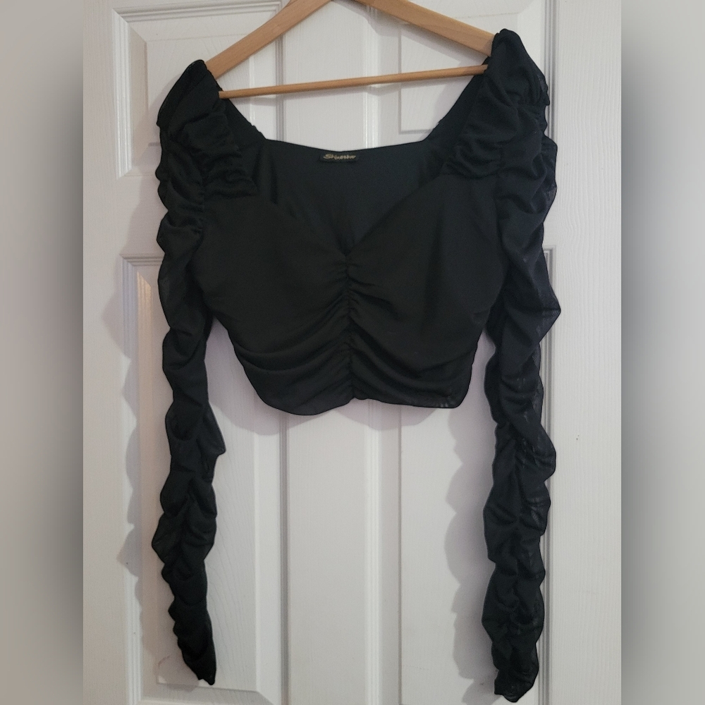 Women's Shinestar black ruched mesh long-sleeved V-neck Crop Top